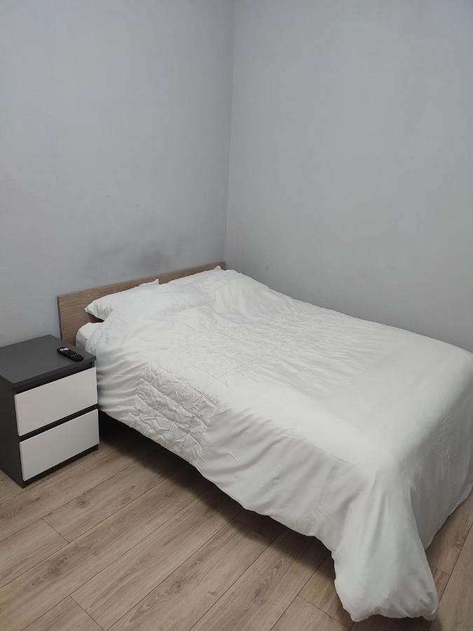 דירות ליל Chambre Prive Dans Une Maison Avec Terrasse Et Jardin Salles De Bain Partagees מראה חיצוני תמונה